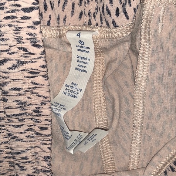 Lululemon Step Lively Crop Dottie Dash Grain - Picture 4 of 14